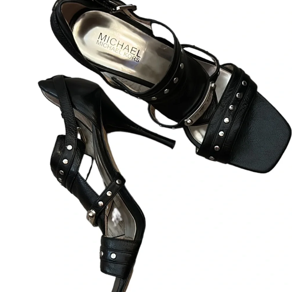 Michael Kors black leather studded heeled Sandal. Size 7.5 sporting a 4” heel - Picture 3 of 10